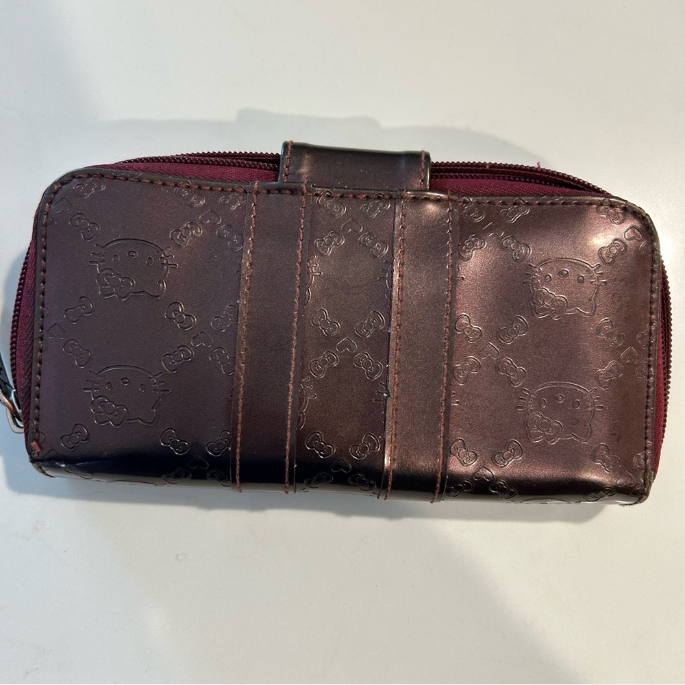 Loungefly Hello Kitty Embossed Wallet - Picture 6 of 13